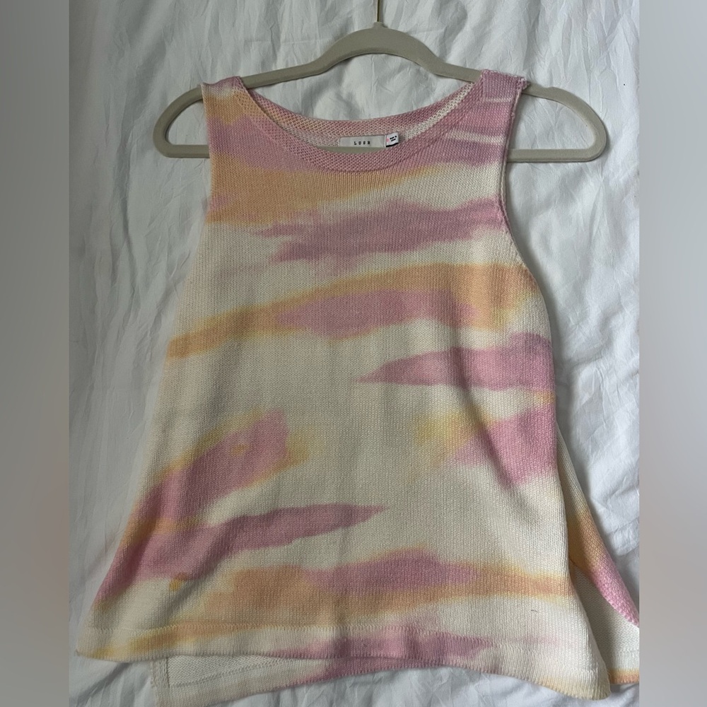 Size small sweater tank. White, yellow, purple colored!